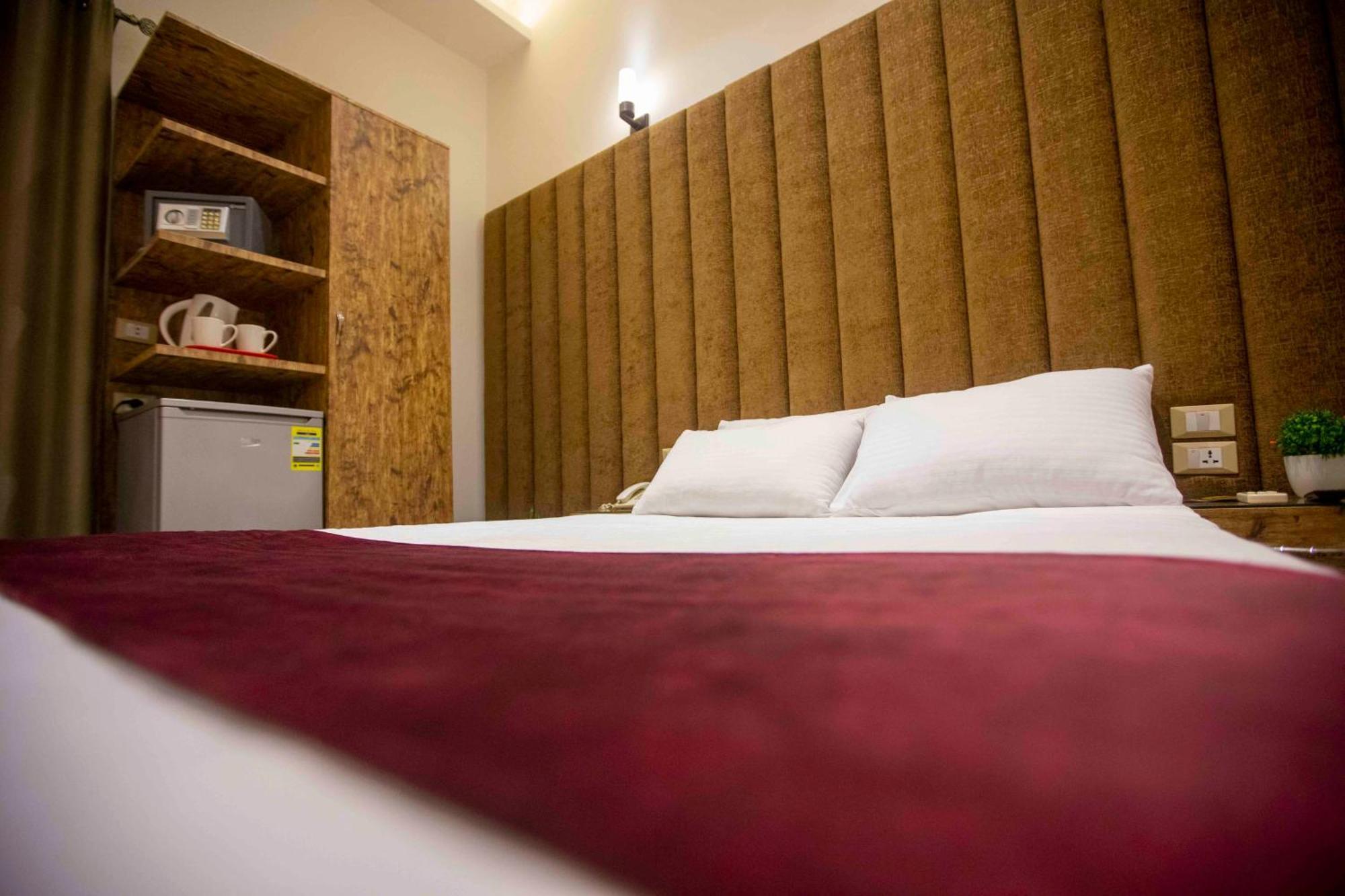B&G Vlncia Hotel Dontown Каир Экстерьер фото