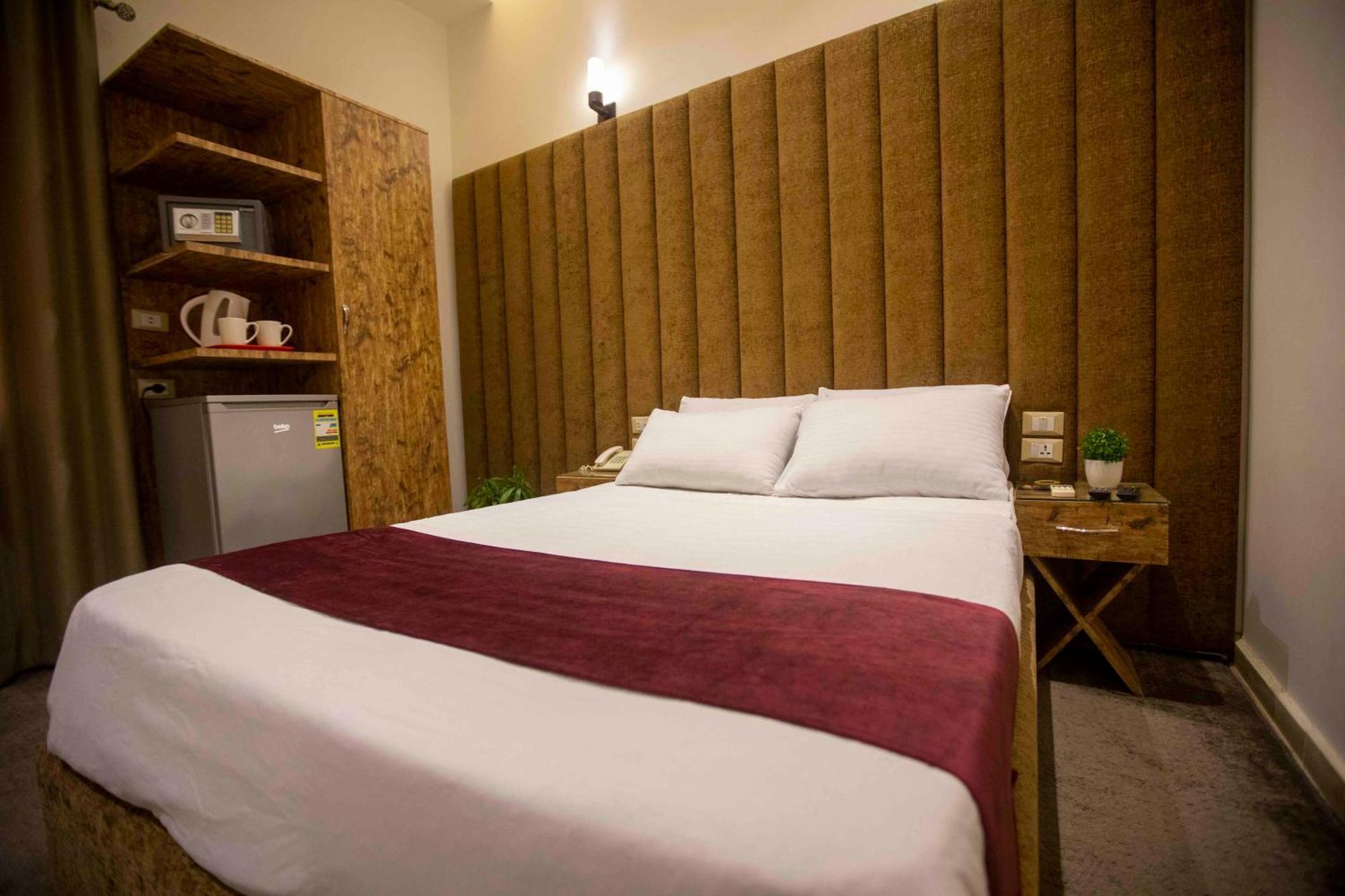 B&G Vlncia Hotel Dontown Каир Экстерьер фото